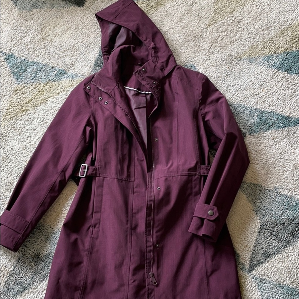 Rain resistant jacket